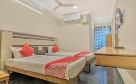 Oyo 11428 Hotel Krishna's Residency 3*