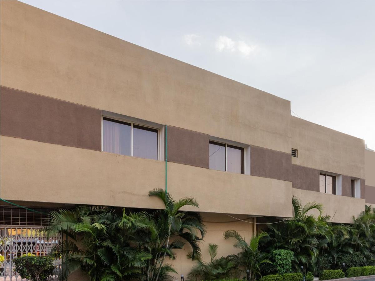 Oyo 11428 Hotel Krishna'S Residency Hyderabad Exterior photo