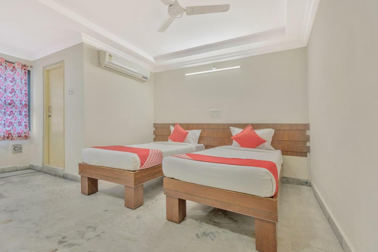 Oyo 11428 Hotel Krishna'S Residency Hyderabad Exterior photo
