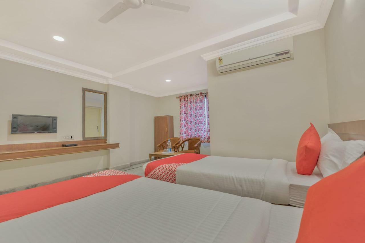 Oyo 11428 Hotel Krishna'S Residency Hyderabad Exterior photo